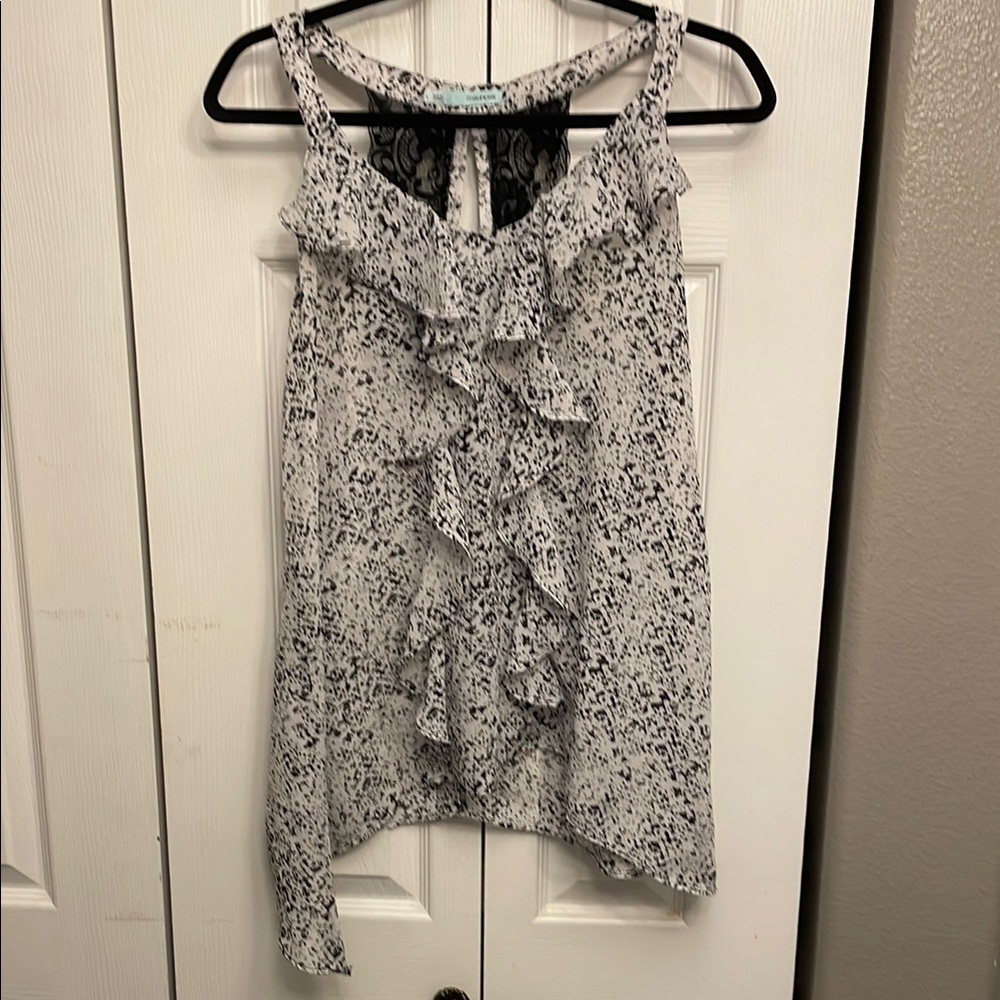 5 maternity tops, 1 maternity dress